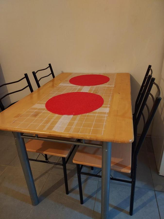 Appartement Meuble Avec Deux Chambres มูแล็ง ภายนอก รูปภาพ