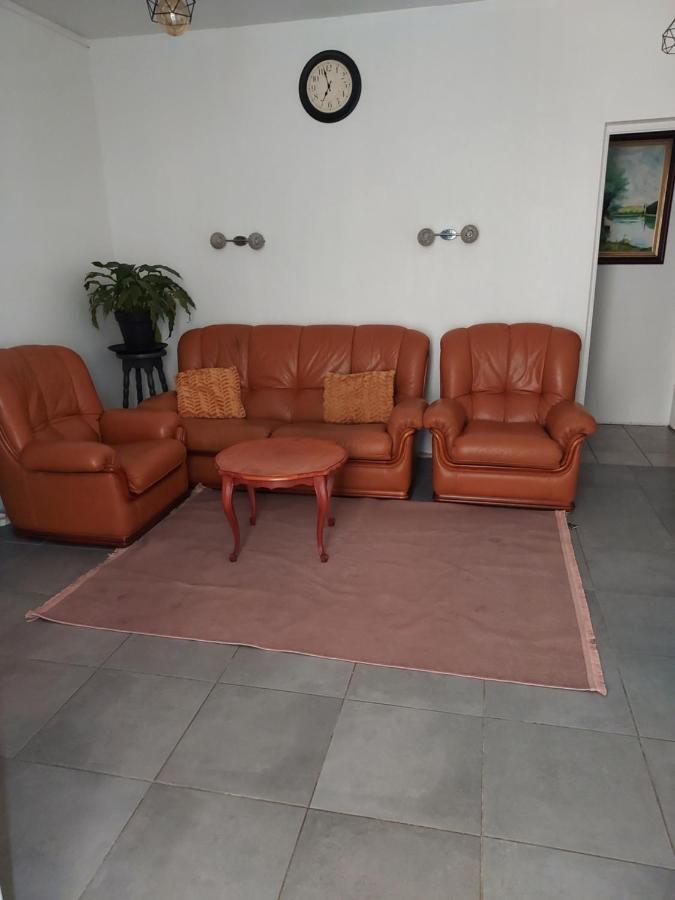 Appartement Meuble Avec Deux Chambres มูแล็ง ภายนอก รูปภาพ